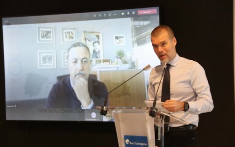 El president del Port, Josep Maria Cruset, en la presentació del nou servei. FOTO: ACN.