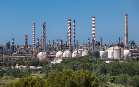 Repsol lidera l’anomenat TarraCO2, un projecte pioner a l’Estat per emmagatzemar 54 milions de tones de CO2 al subsol marí, davant de la costa del delta de l’Ebre.
