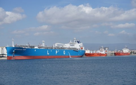 El Moll de la Química canalitza el creixement d’aquest sector, un dels valors segurs al Port de Tarragona.